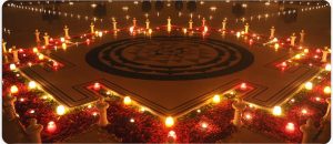 Sri-Chakra_in_temple_candles.33293359_std